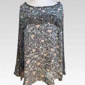 LOFT Plus Black and White Floral blouse size 20 plus